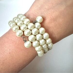 Handmade White Faux Pearl Beaded Memory Wire Bracelet